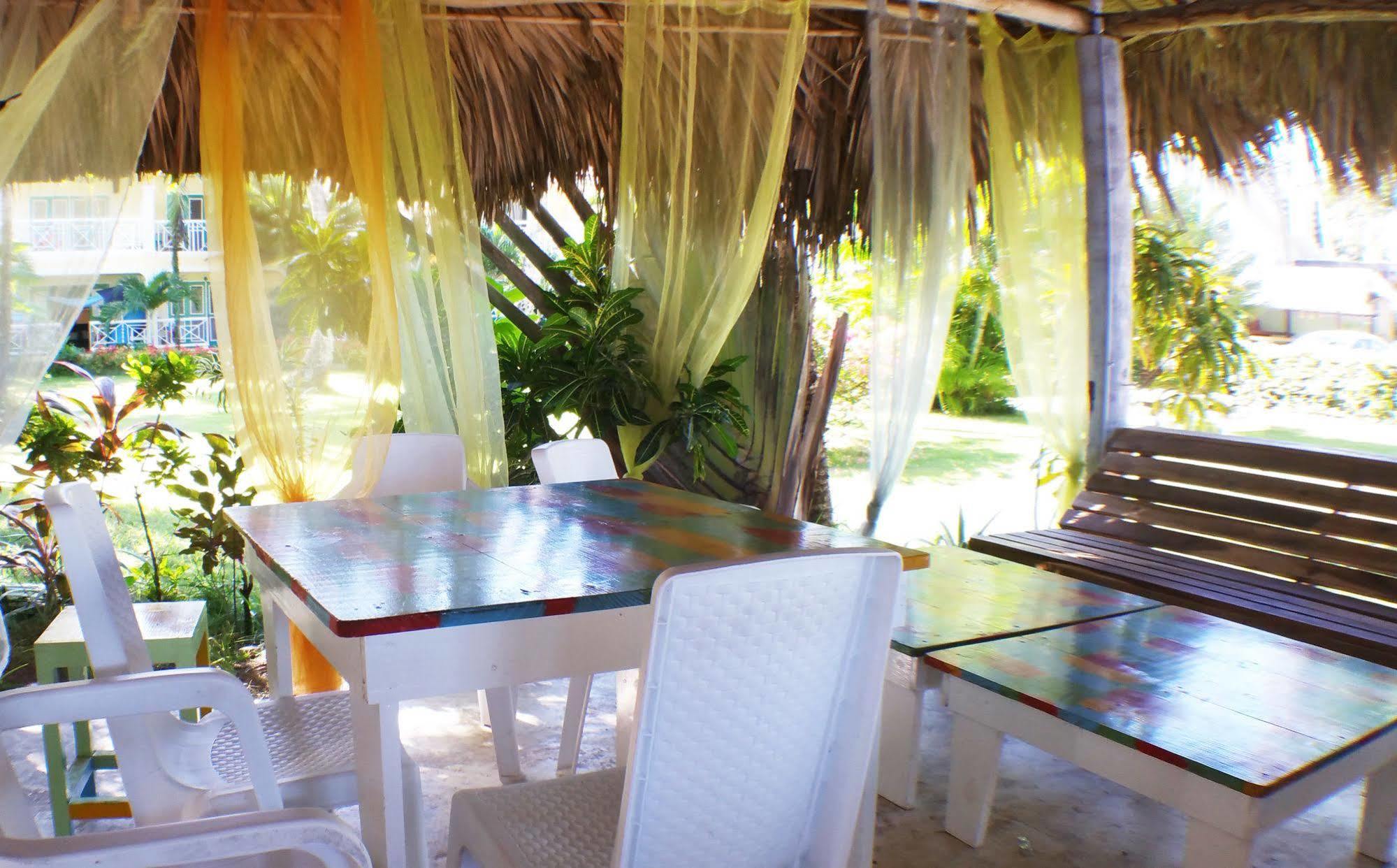 Hotel Los Pinos Las Terrenas Esterno foto